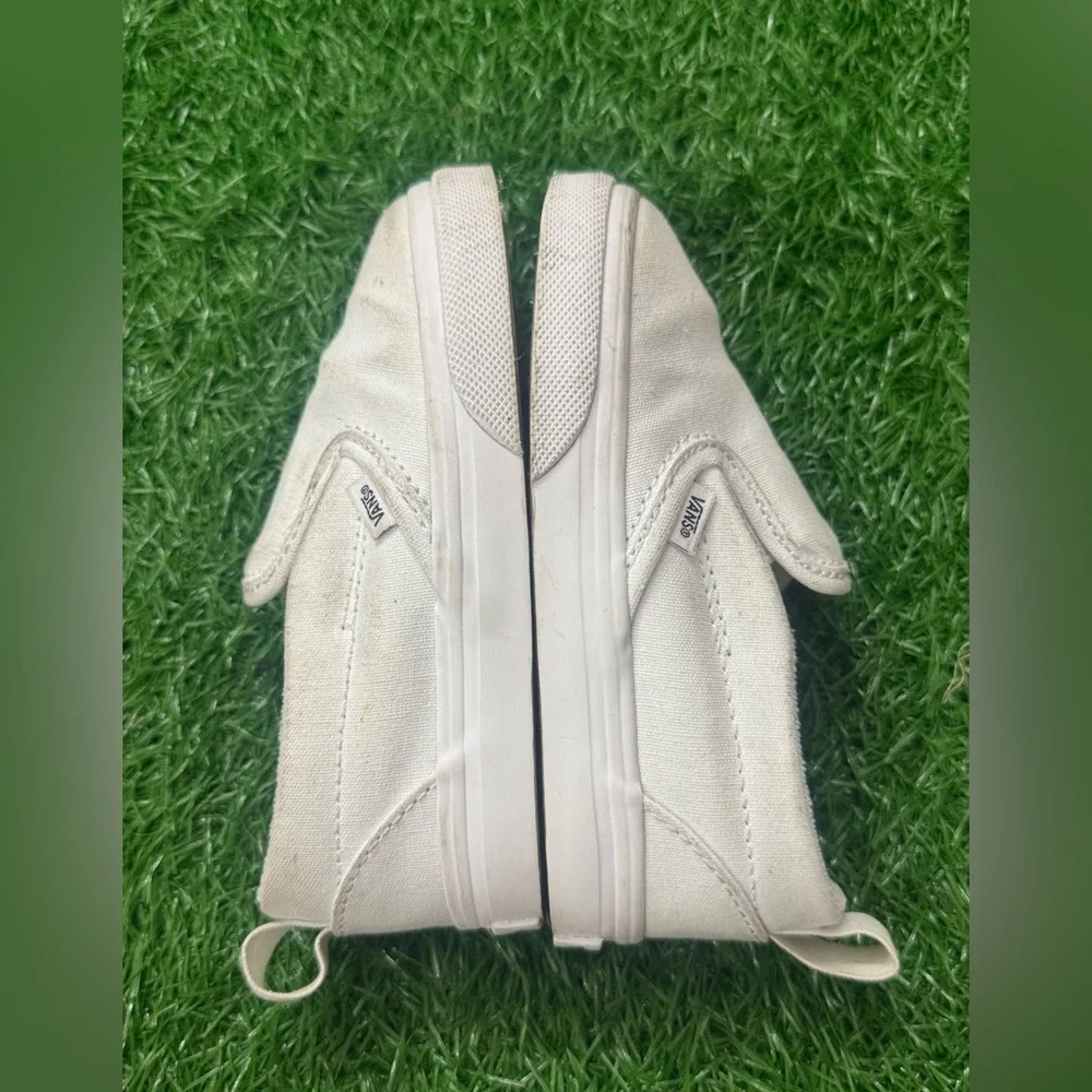 Vans Kids White‎ Slip-On Sneakers Size 8